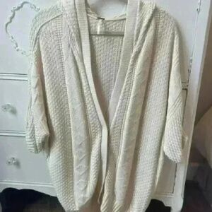 Free People Sweater Womens Small Cream Ivory Oversized Cardigan Hoodie Cableknit